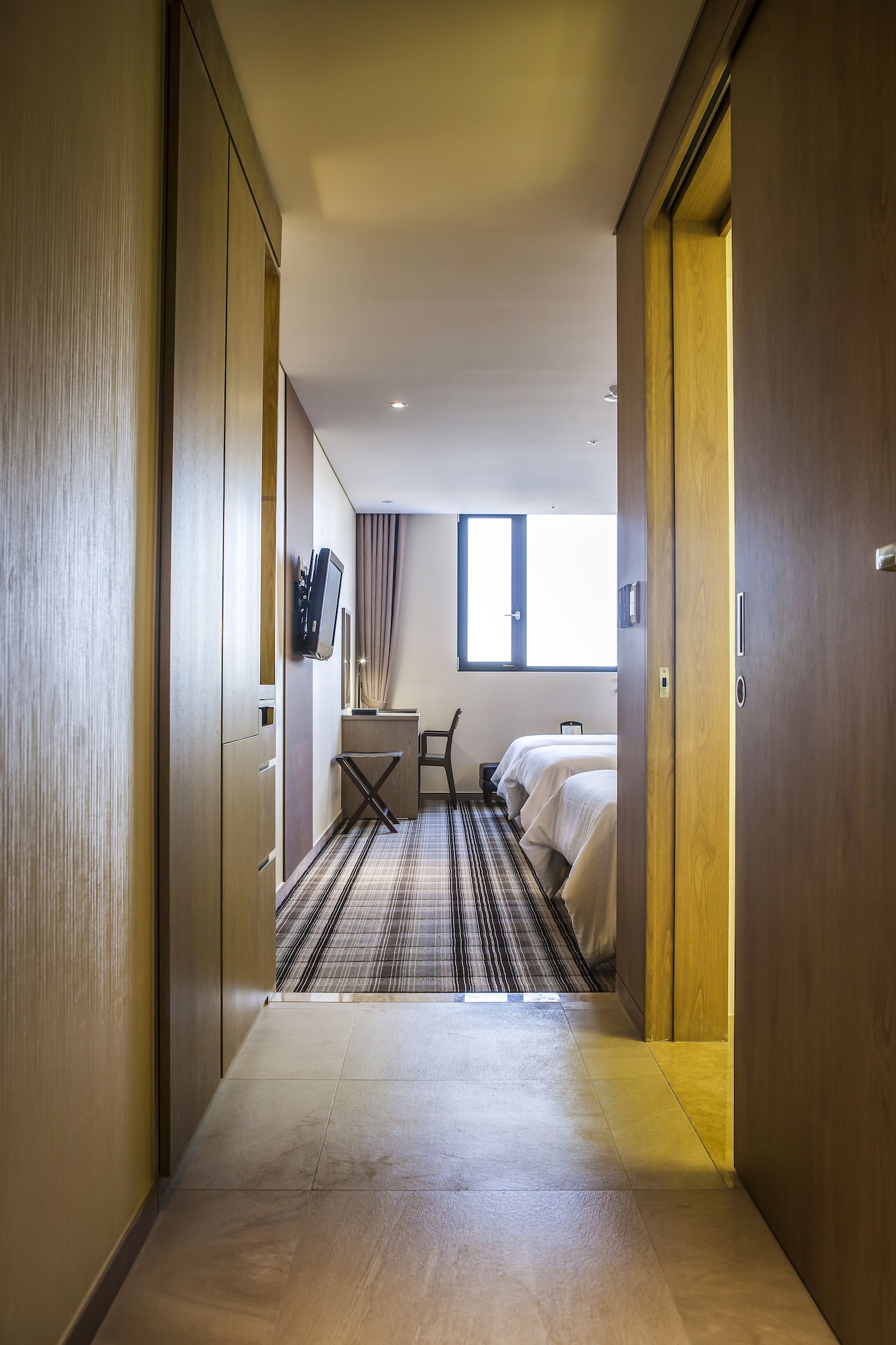 غرفة ثلاثية بسرير مزدوج وسريرين منفصلين، Hamilton Hotel 4/6