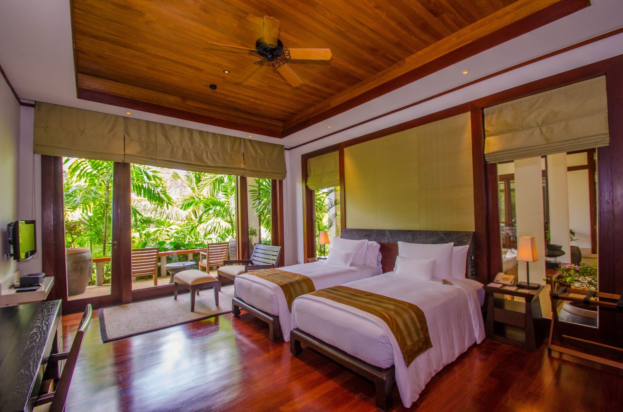 3 BEDROOMS, POOL, VILLA