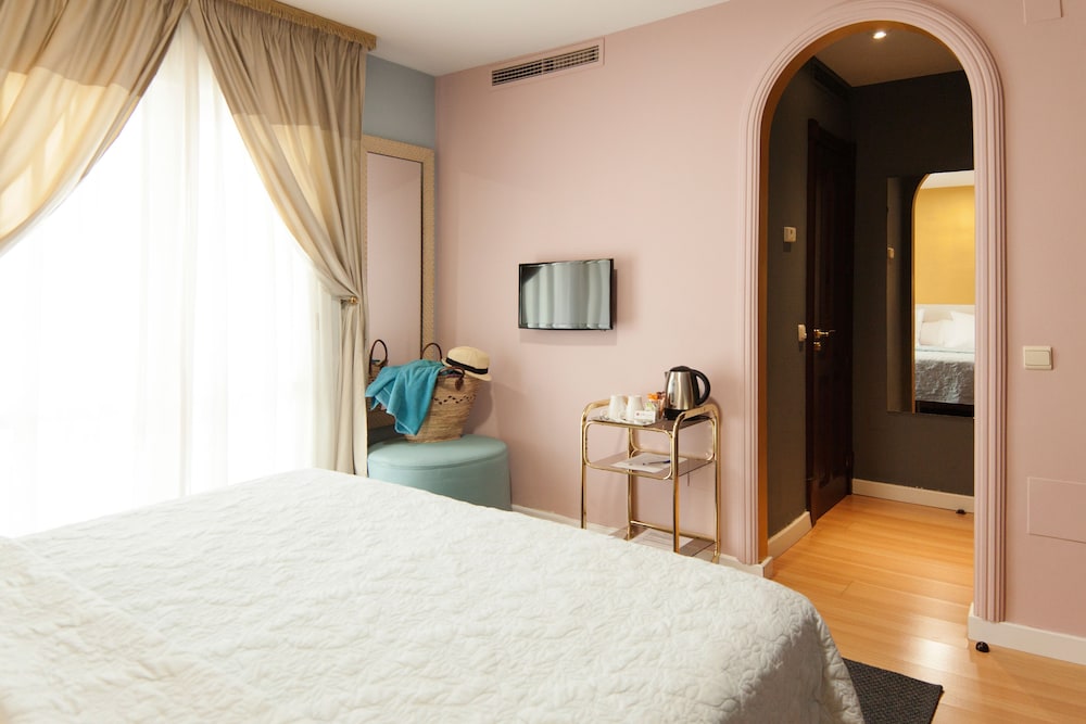 غرفة بسرير مزدوج بشرفة، Villa Lorena Malaga 7/10