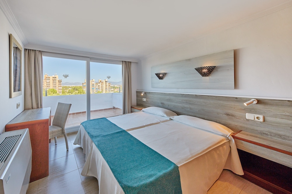 Ben Hur Apartments 26/74