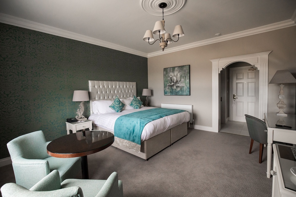 Clanard Court Hotel 25/66