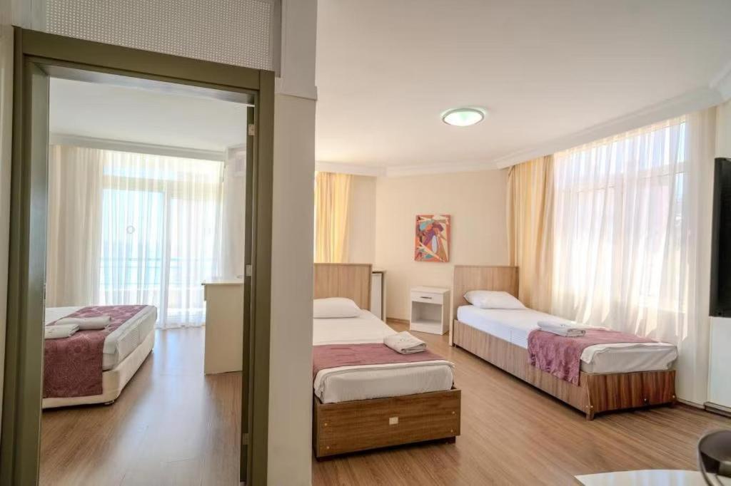 Nagidos Hotel 4/16