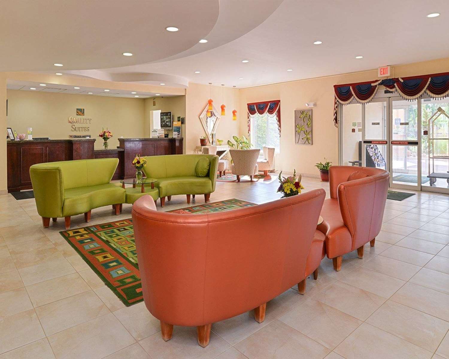 Quality Suites Stratford CT 9/37