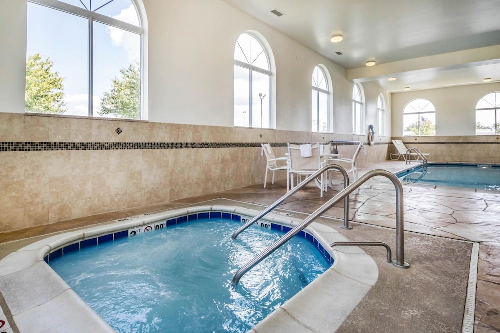 swimming pool spa