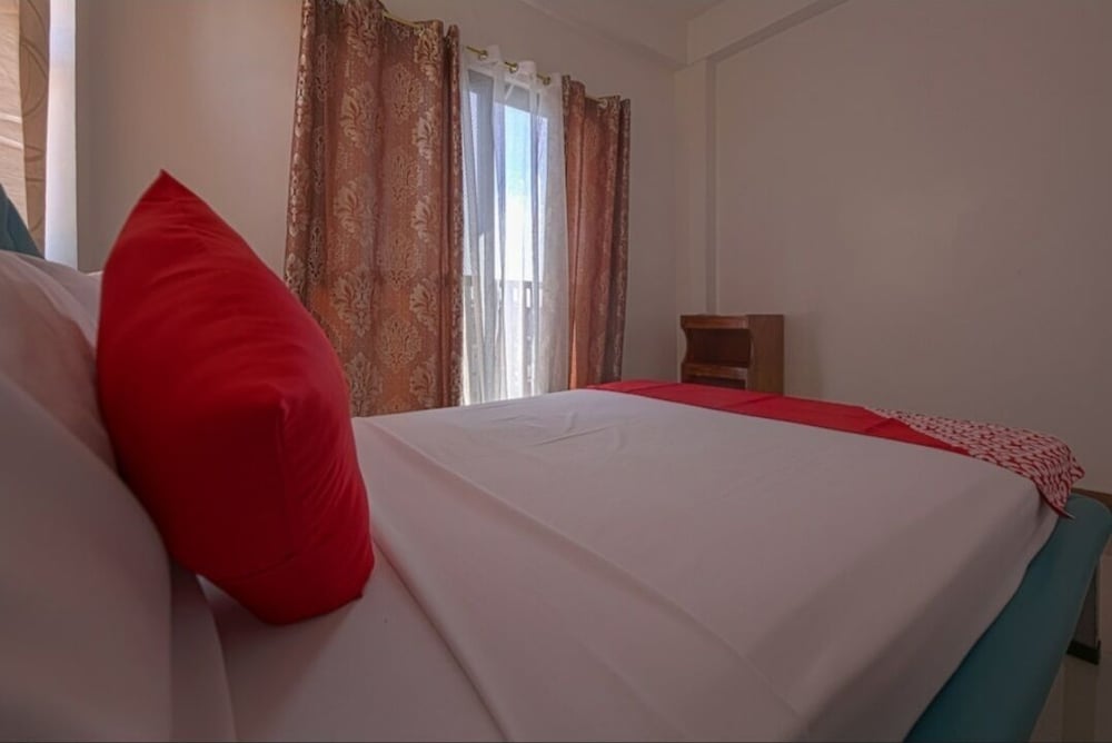Alicia Apartment 7/23