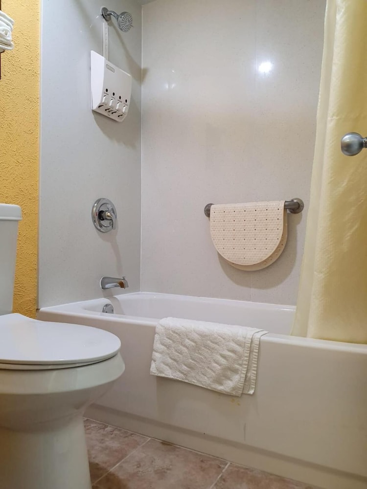 Chaparral Motel 53/57