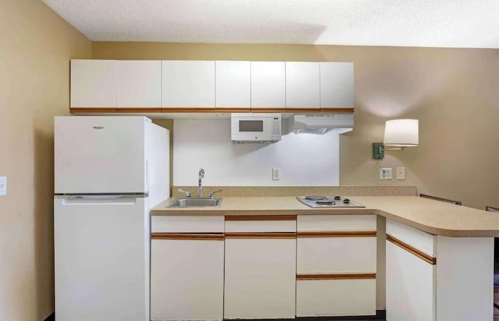 Studio 6 Extended Stay Memphis Airport TN 50/52