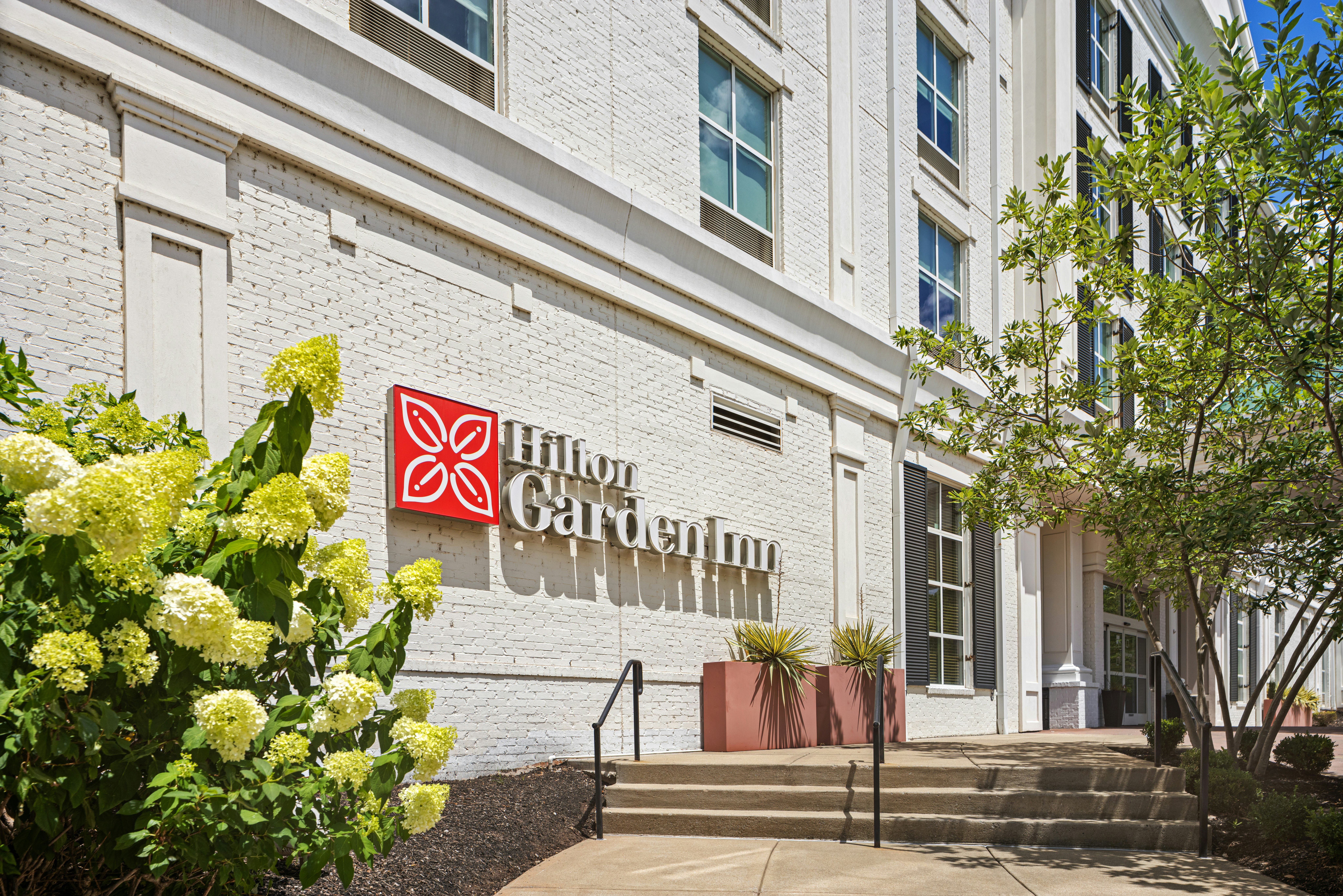 HILTON GARDEN INN NASHVILLE BRENTWOOD 75/75