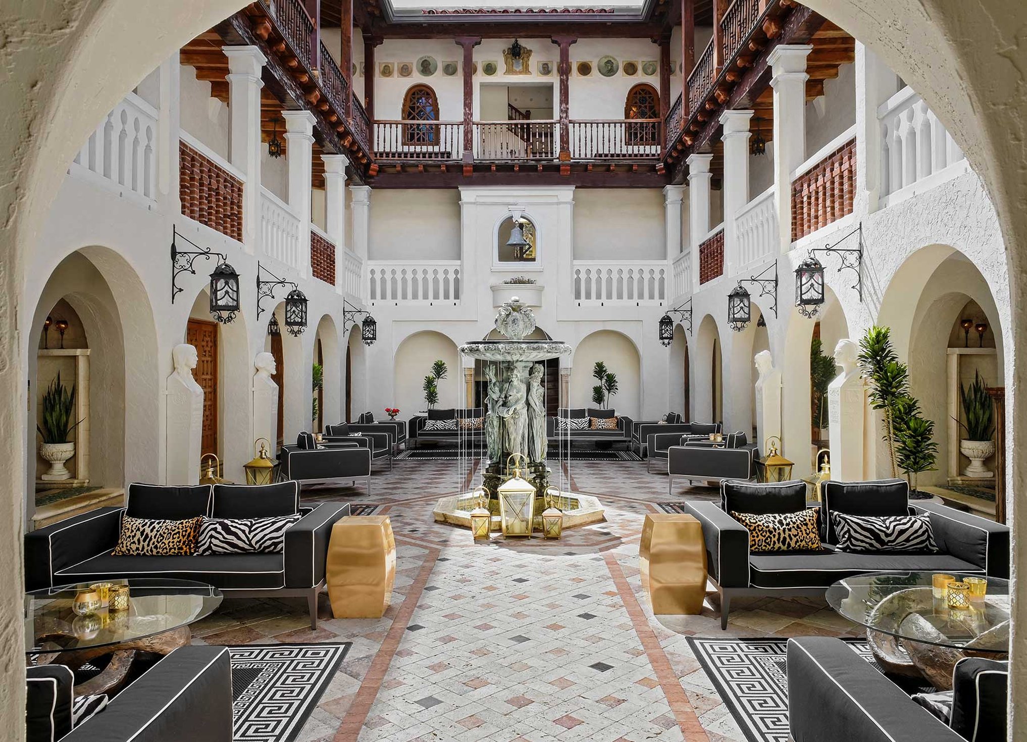 THE VILLA CASA CASUARINA 47/61