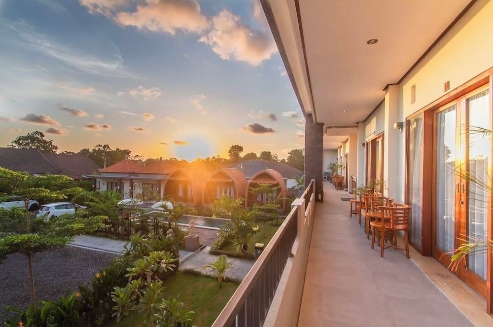 Mailaku House 42/50