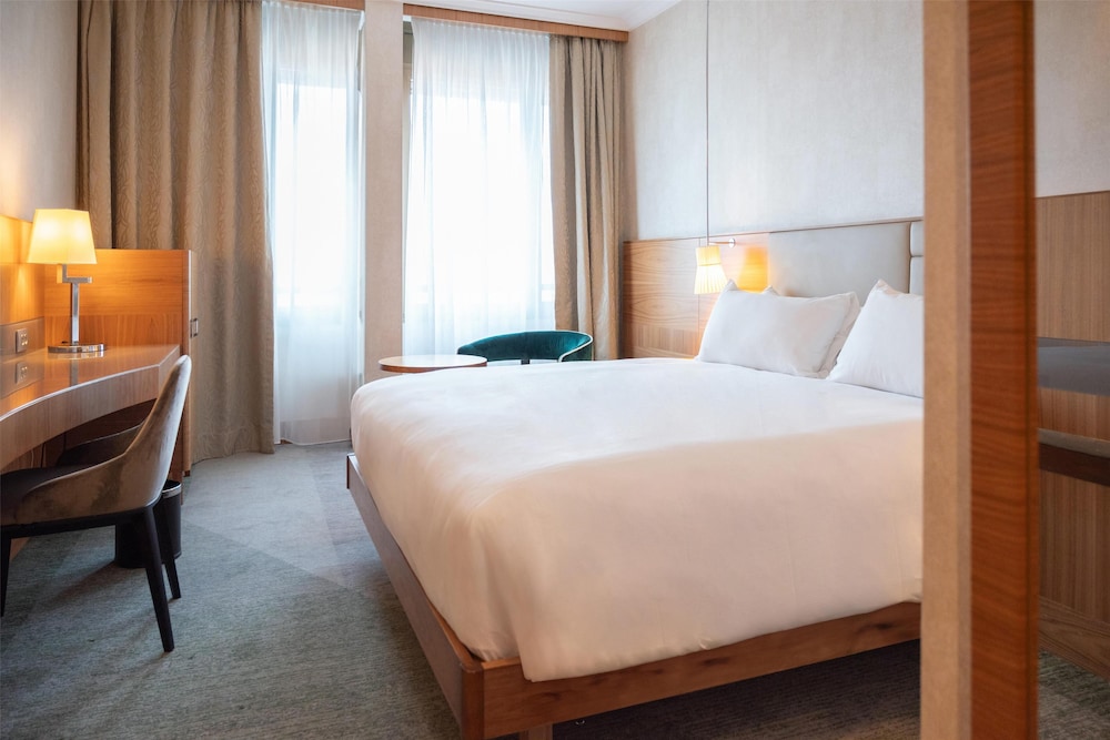 غرفة بسرير كينج، Hilton Milan Hotel 9/13
