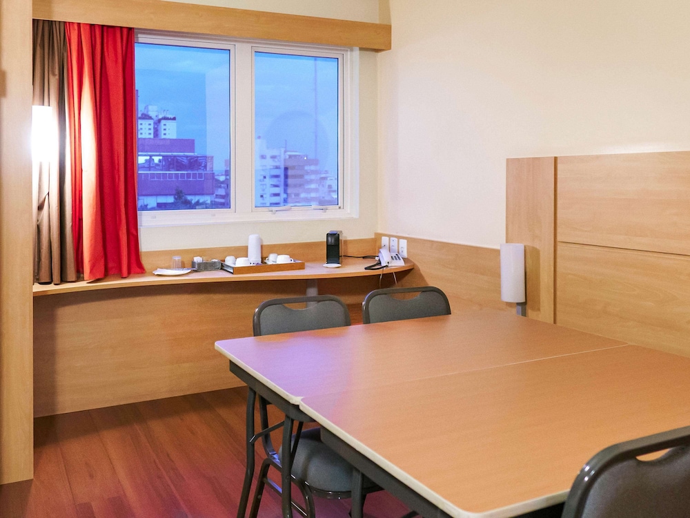 Ibis Porto Alegre Moinhos De Vento 40/66