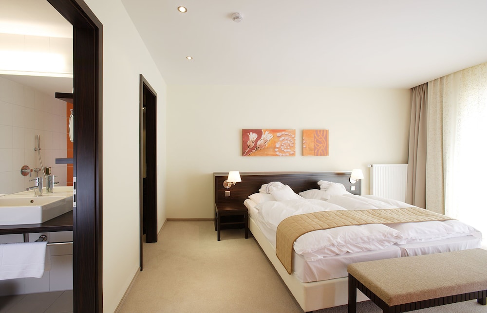 TOP CountryLine Heide Spa Hotel 12/68