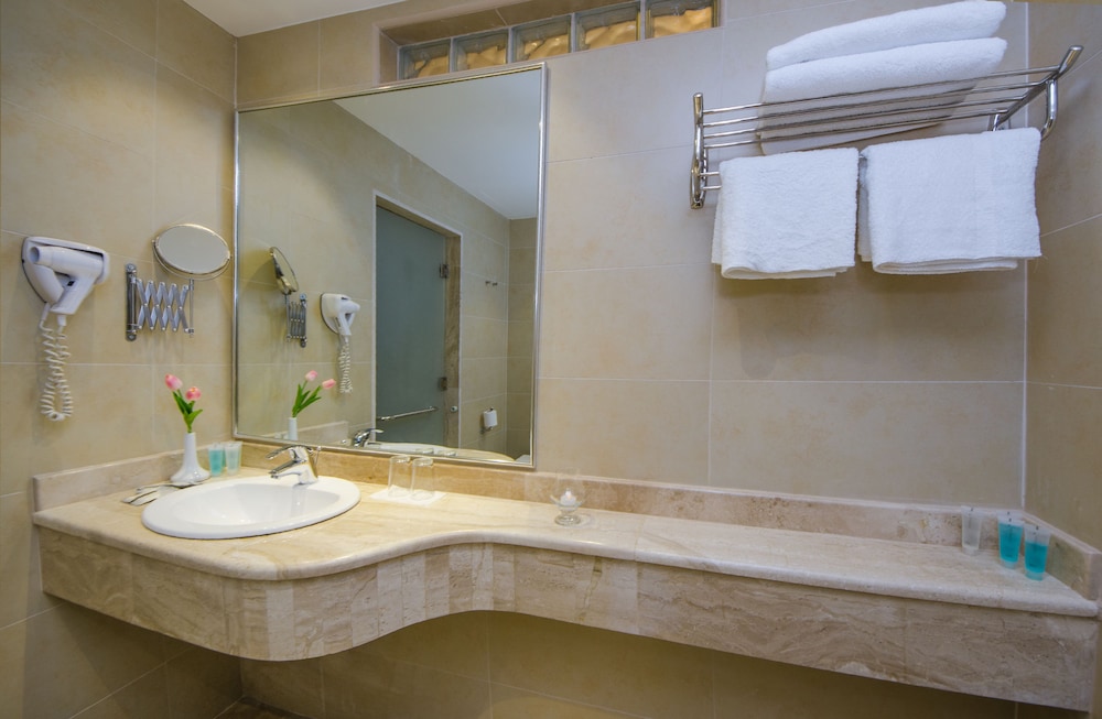 Toledo Amman Hotel 24/73