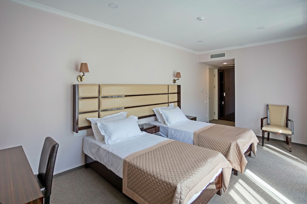 غرفة سوبيريور بسريرين منفصلين بشرفة، Hotel Genio 3/4