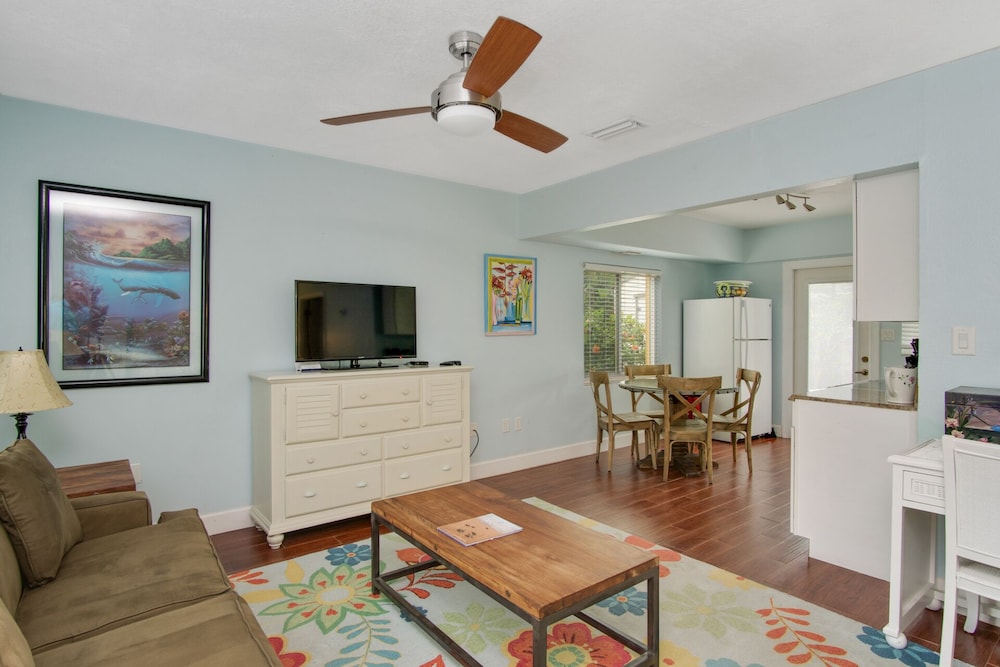 Beach Place Guesthouses 44/74