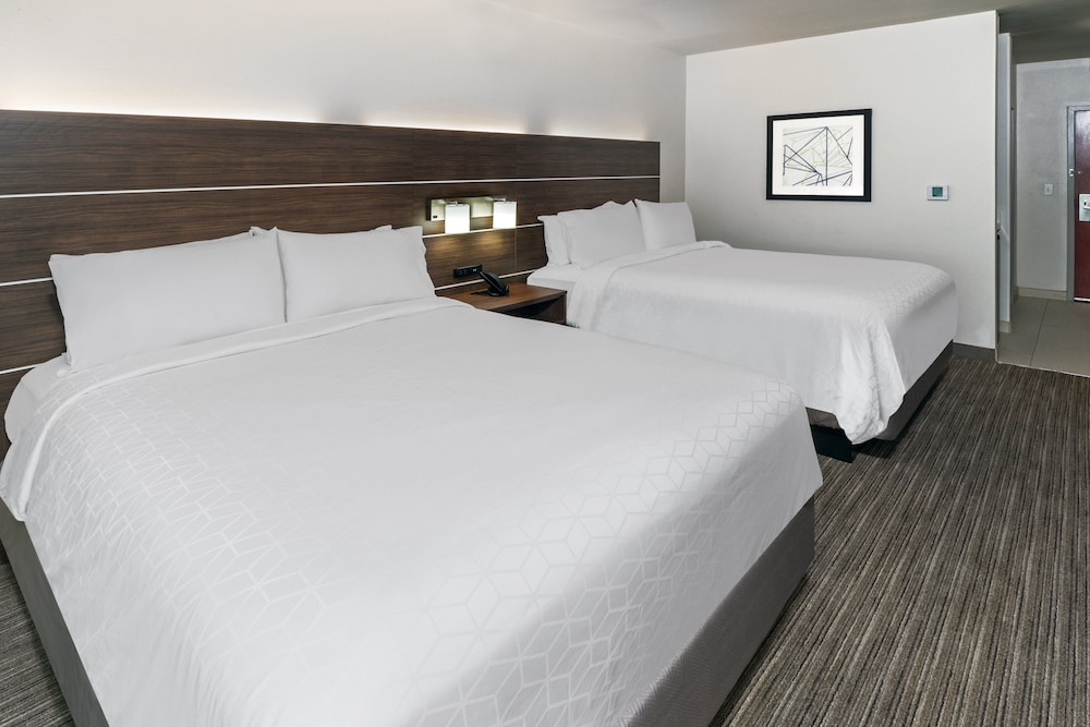 Holiday Inn Express Hotel & Suites Shreveport - West 17/68