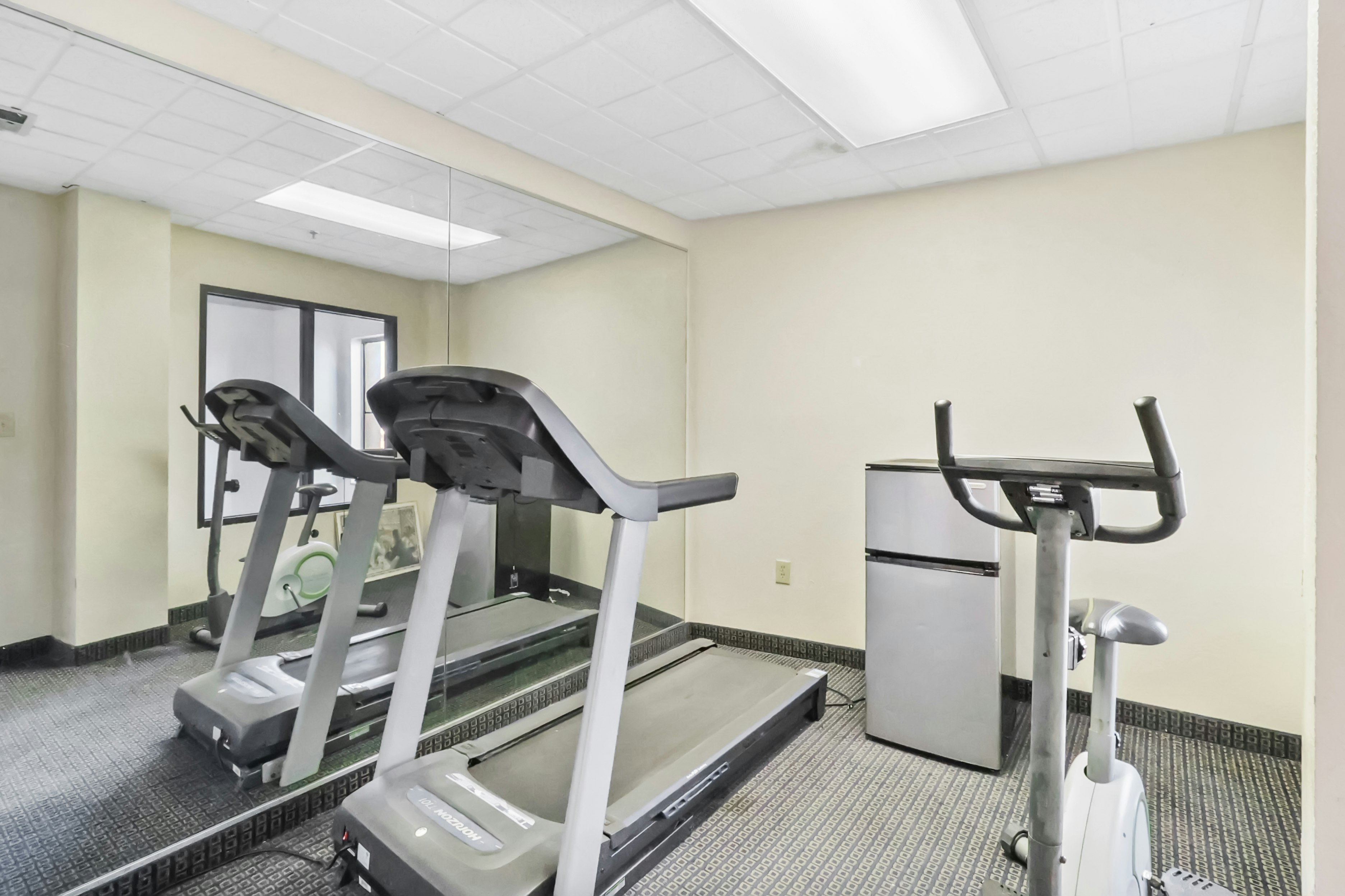 Red Roof Inn & Suites Fayetteville - Fort Bragg 15/27