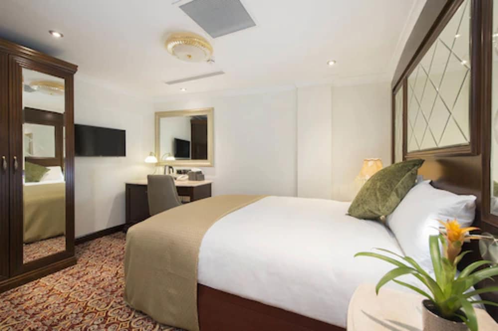 George Street Hotel 25/49