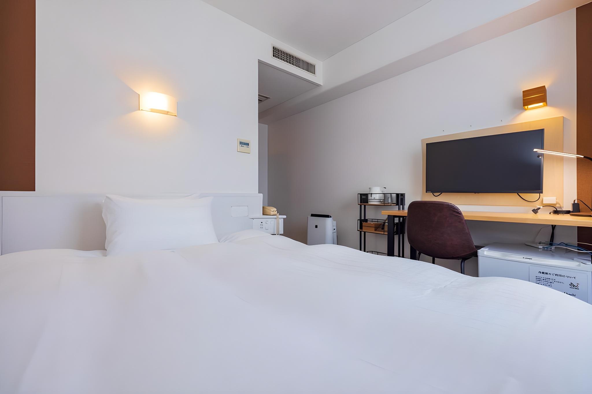 Semi Room, Standard, Semi Double Bed, Smoking