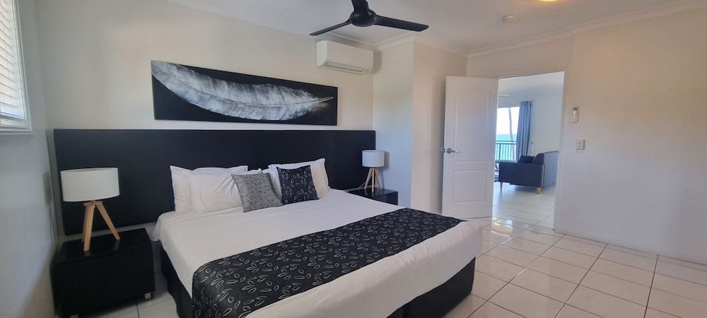 Rose Bay Resort 19/70