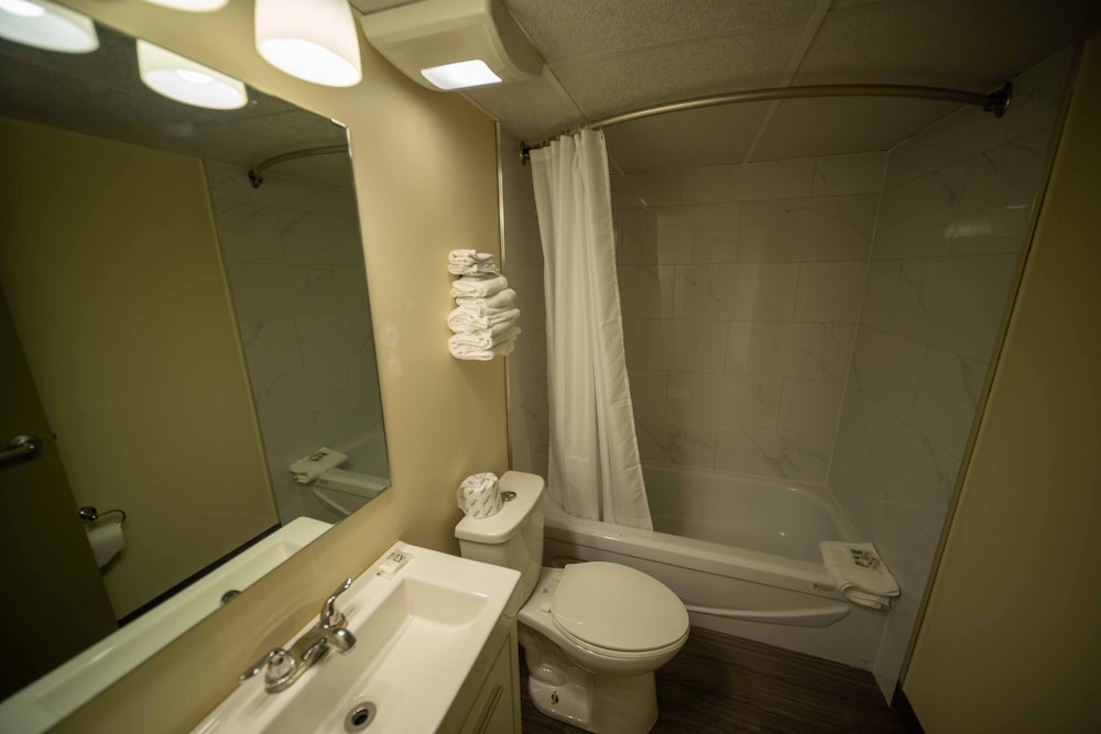 Fort St. John Motor Inn 44/50