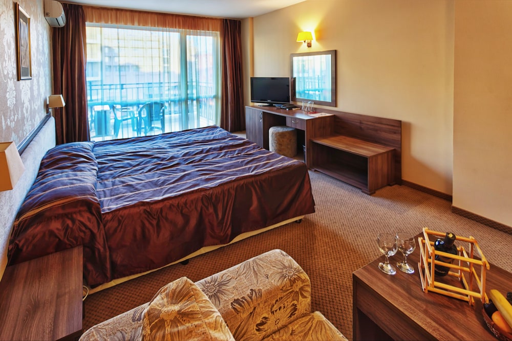 Hotel Forum 19/50