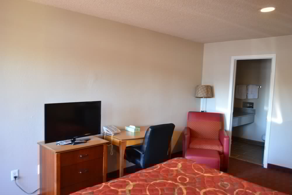 Skyway Inn SeaTac 46/58