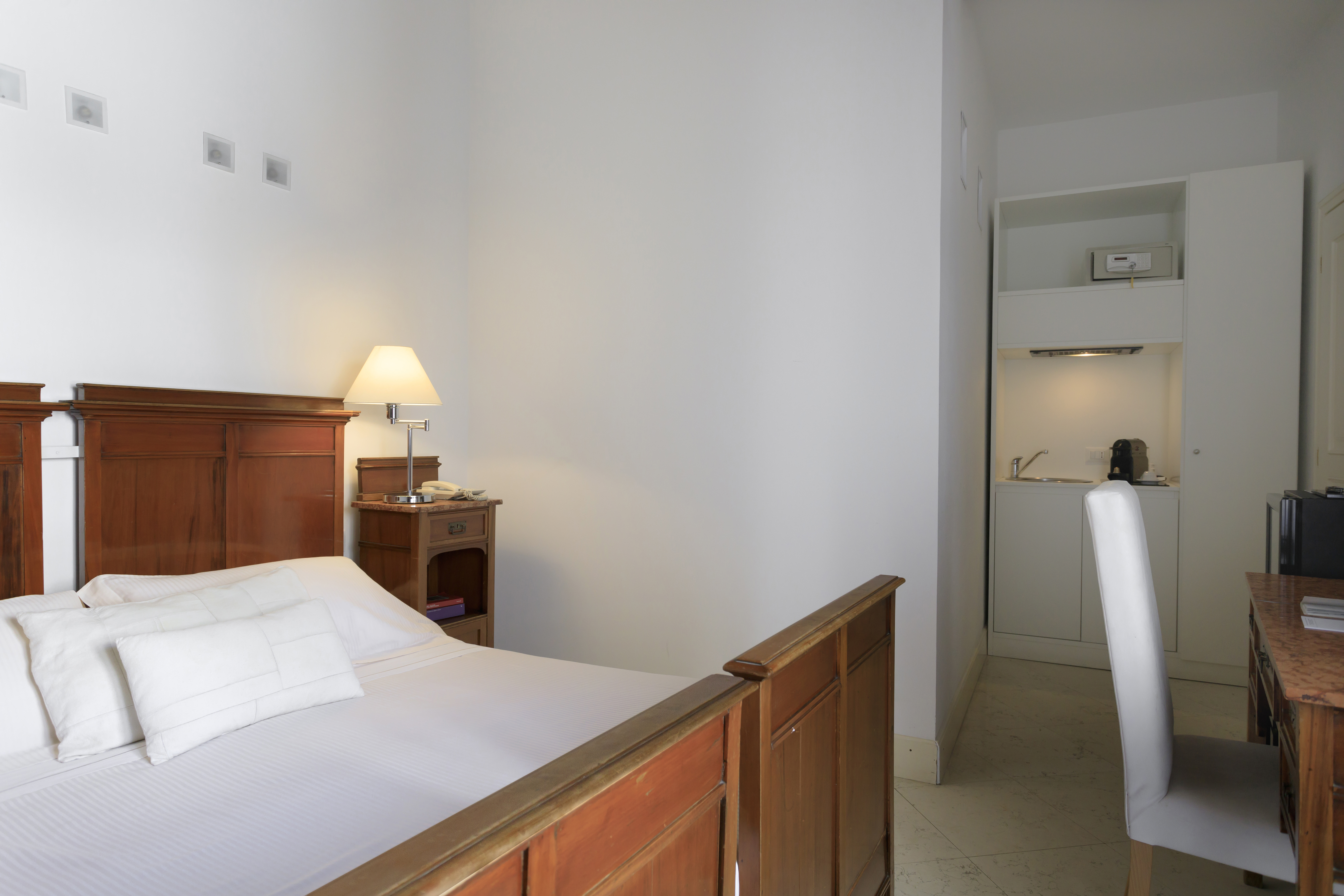 Basic, Double Bed, Kitchenette