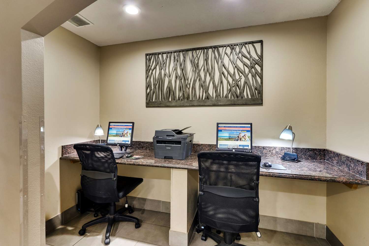 Best Western Plus University Inn and Suites 30/34