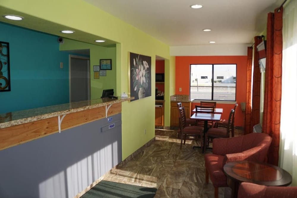 Apex Inn 15/51