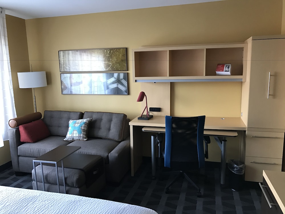 TownePlace Suites by Marriott New Hartford 27/48