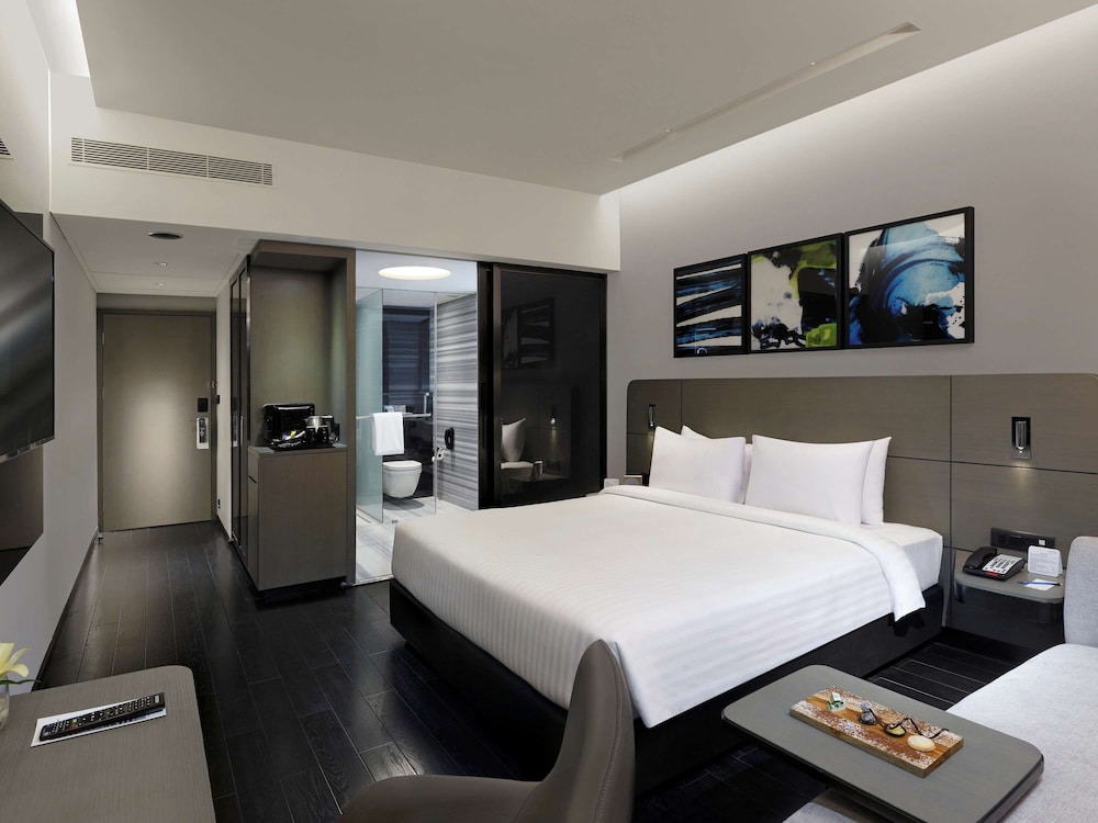 SUPERIOR, KING BED