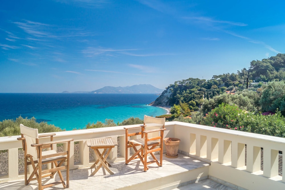 Armonia Bay Hotel 37/48
