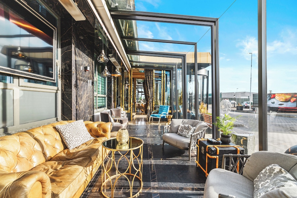 Diamond Suites 50/73