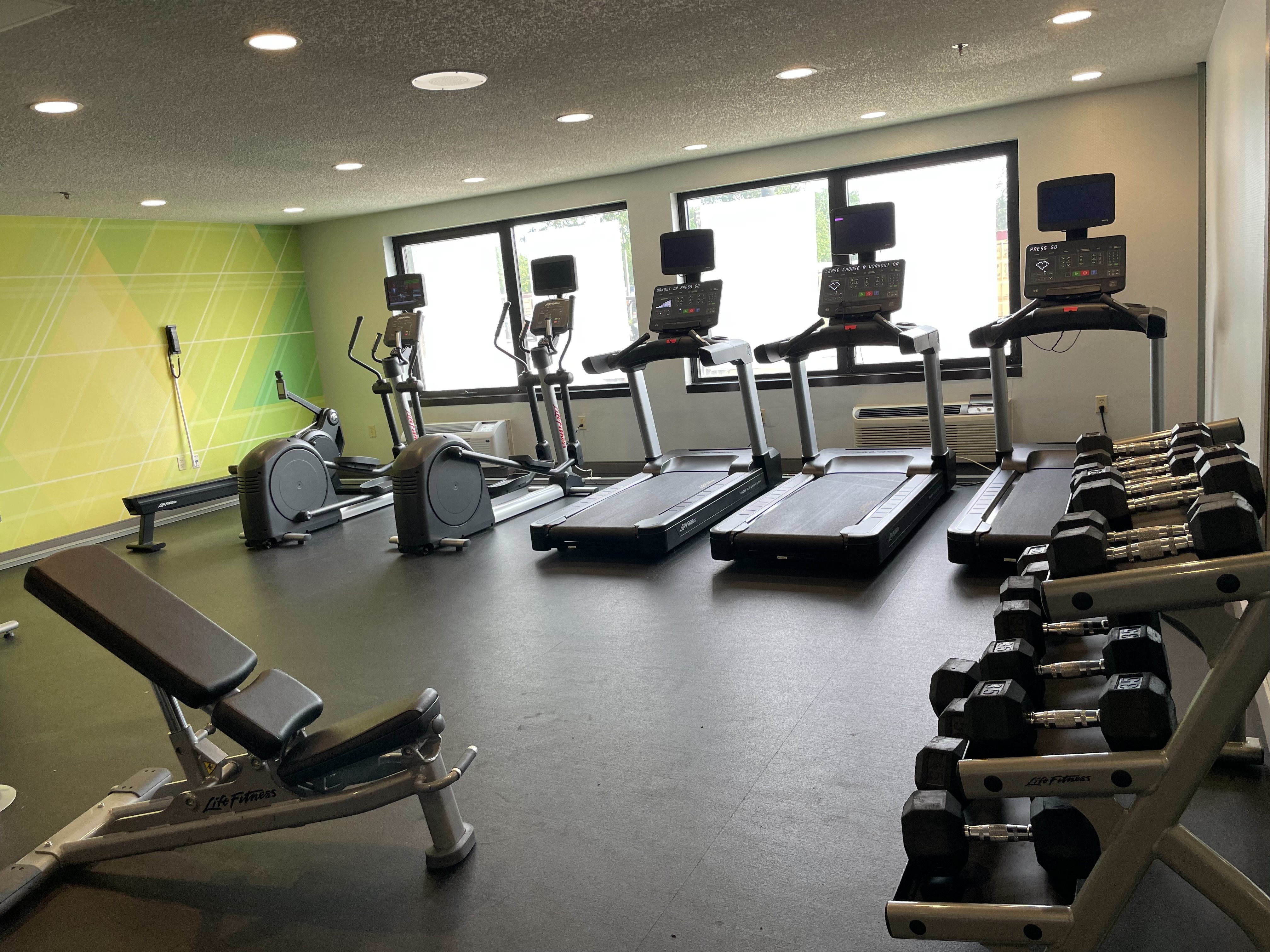 Holiday Inn Newark International Airport An Ihg Hotel 52/84