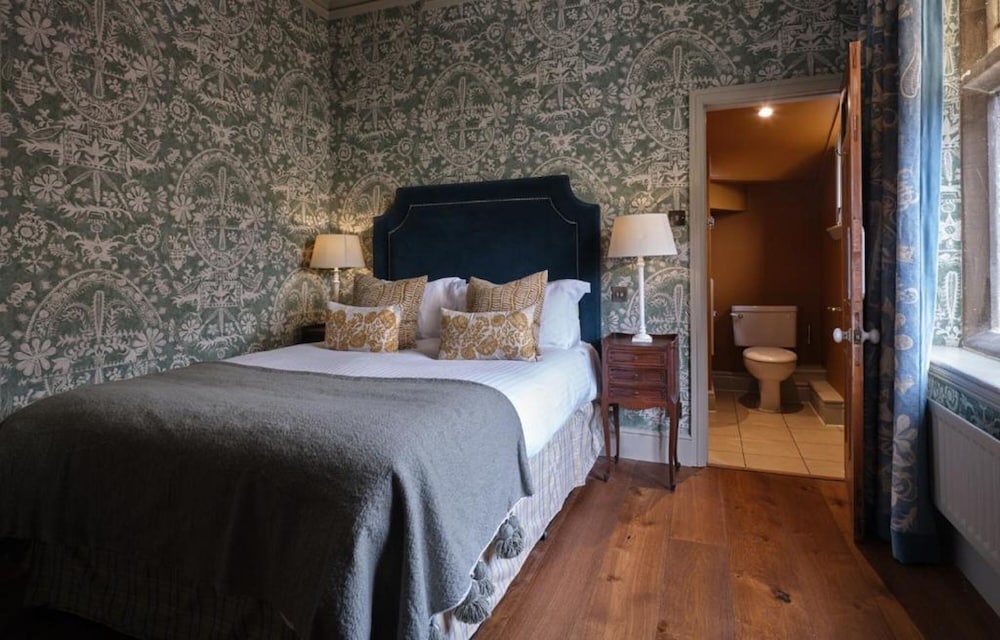 The Old Bell Hotel 9/65