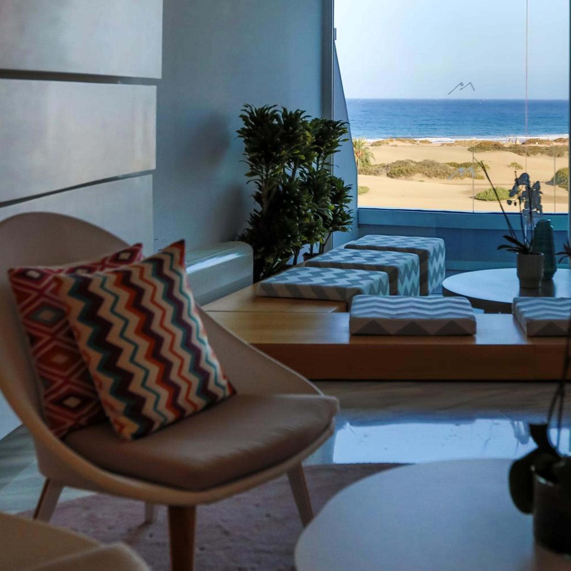 Santa Monica Suites 33/53