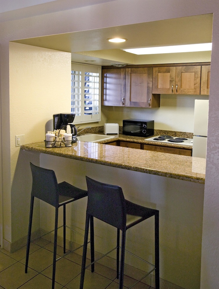 Best Western Plus Island Palms Hotel & Marina 9/46