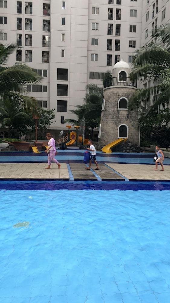 Travelibu @ Bassura City Apartment by ZUZU 16/19