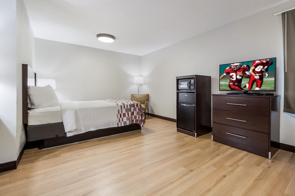 Red Roof Inn & Suites Omaha - Council Bluffs 36/47