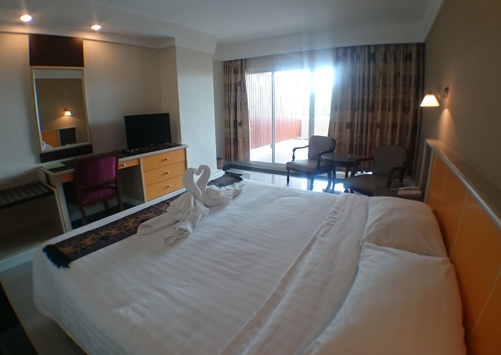 Ton Koon Hotel 15/46