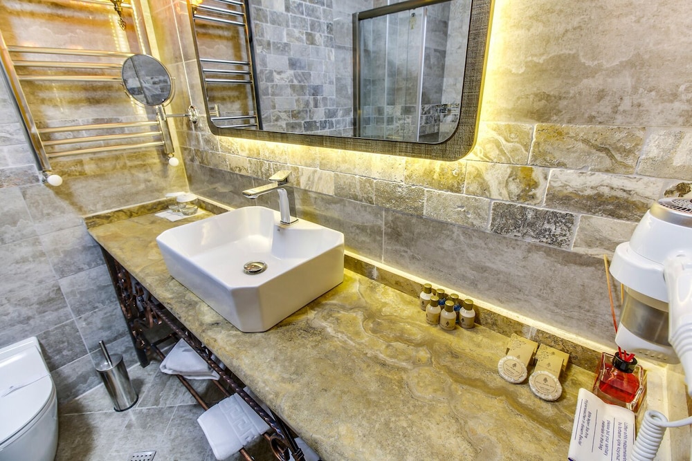 Sivas Selcuklu Alaaddin Hotel 52/54