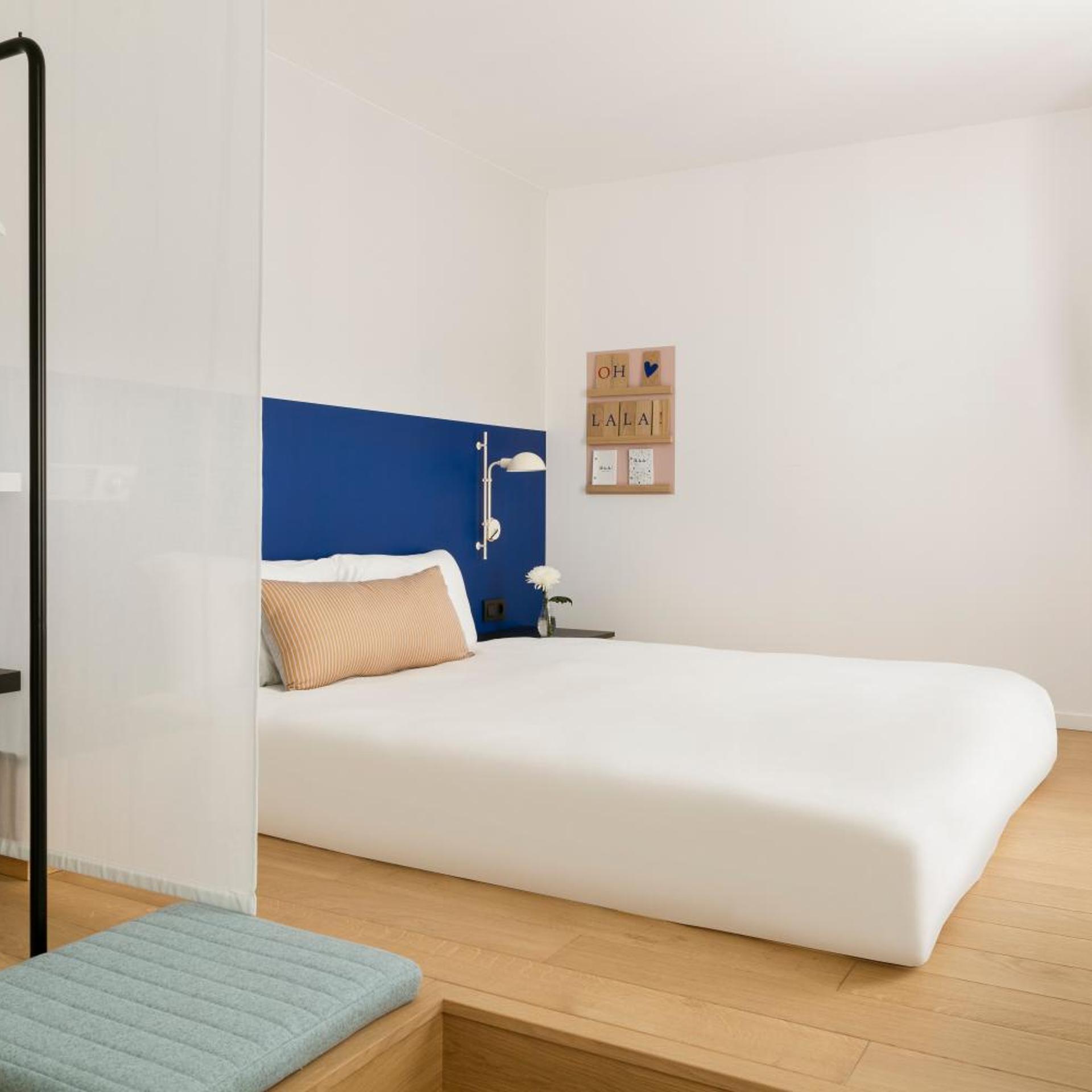Courtyard, Double Bed, with View