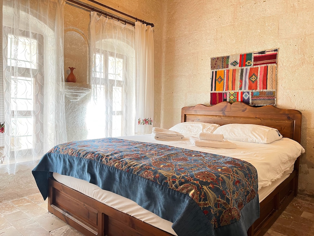 ECONOMY, DOUBLE BED