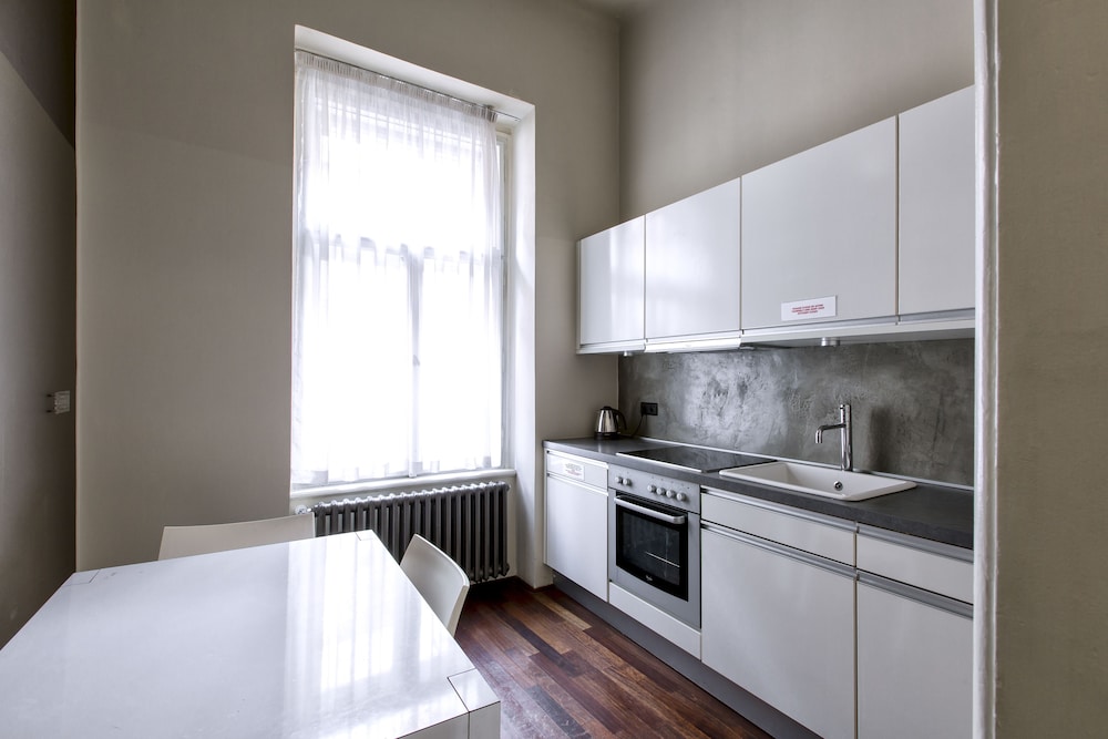 Sophie Apos S Hostel 46/71