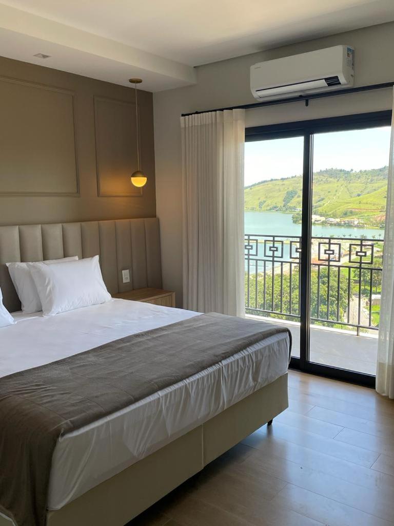 Deluxe, Suite, Lake View