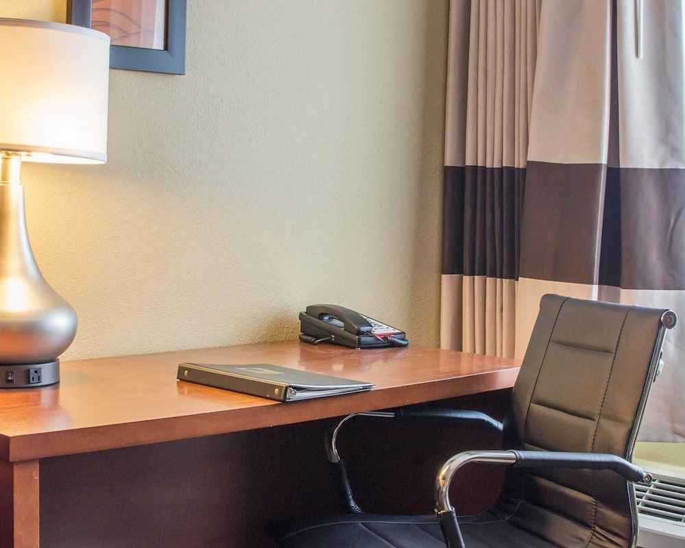 Comfort Inn Mayfield Heights Cleveland East 44/59