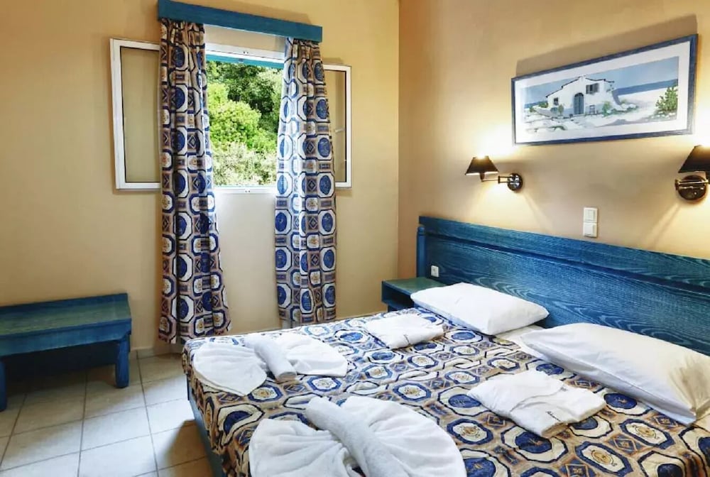 Rebeccas Village Corfu 14/50