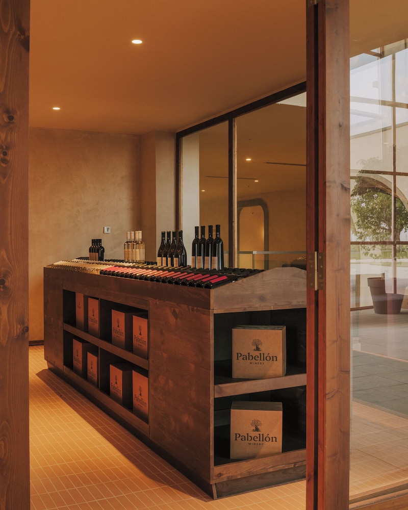 Pabellon Hotel 6/48